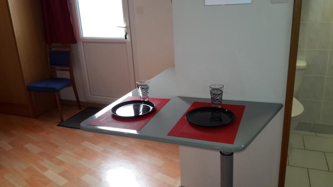 Pasteur Lägenhet Cholet Exteriör bild